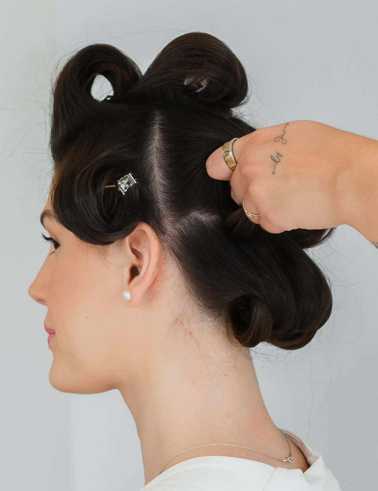 the blowout bar bridal hair 1
