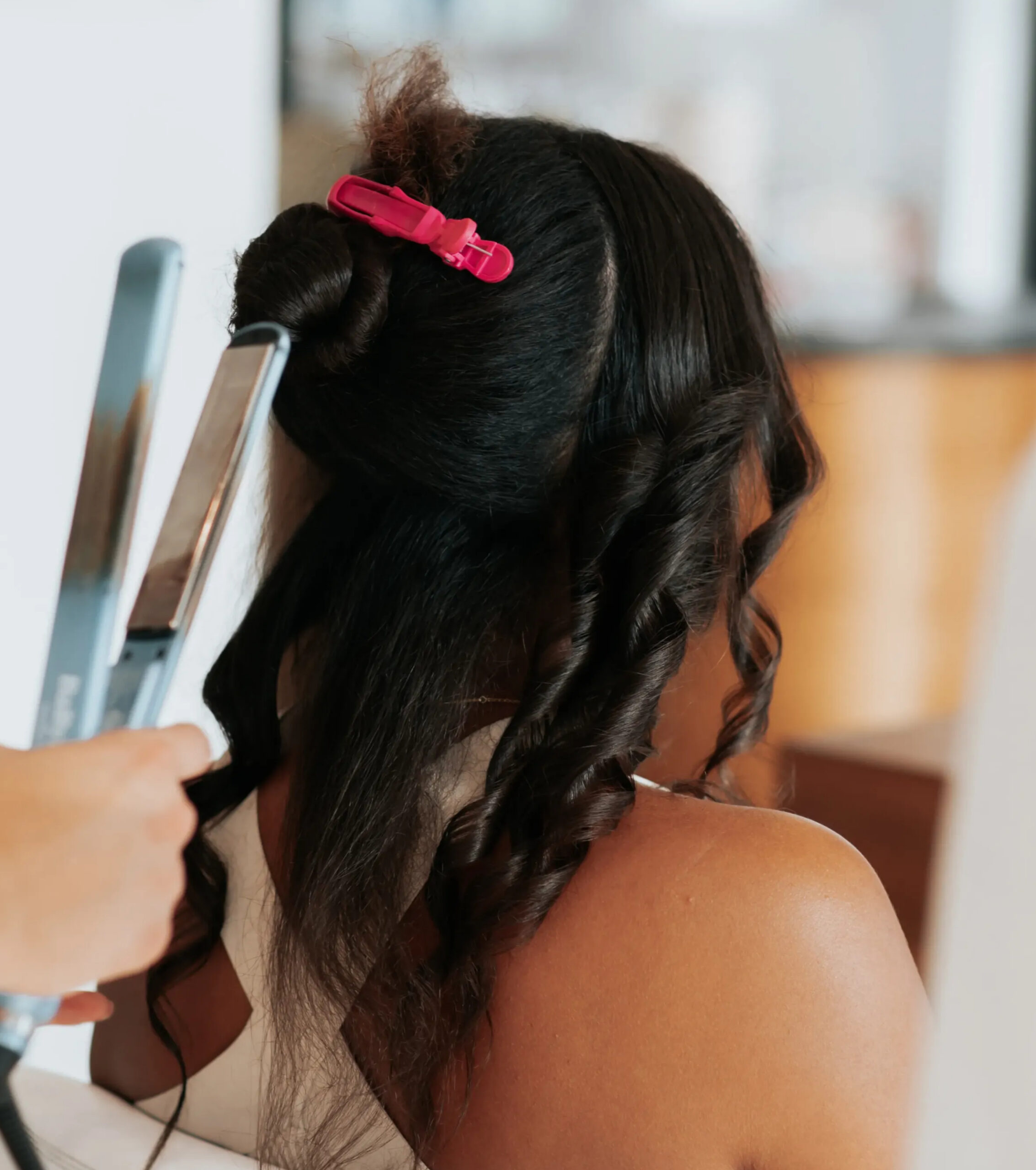 the blowout bar hair makeup guide 1 scaled